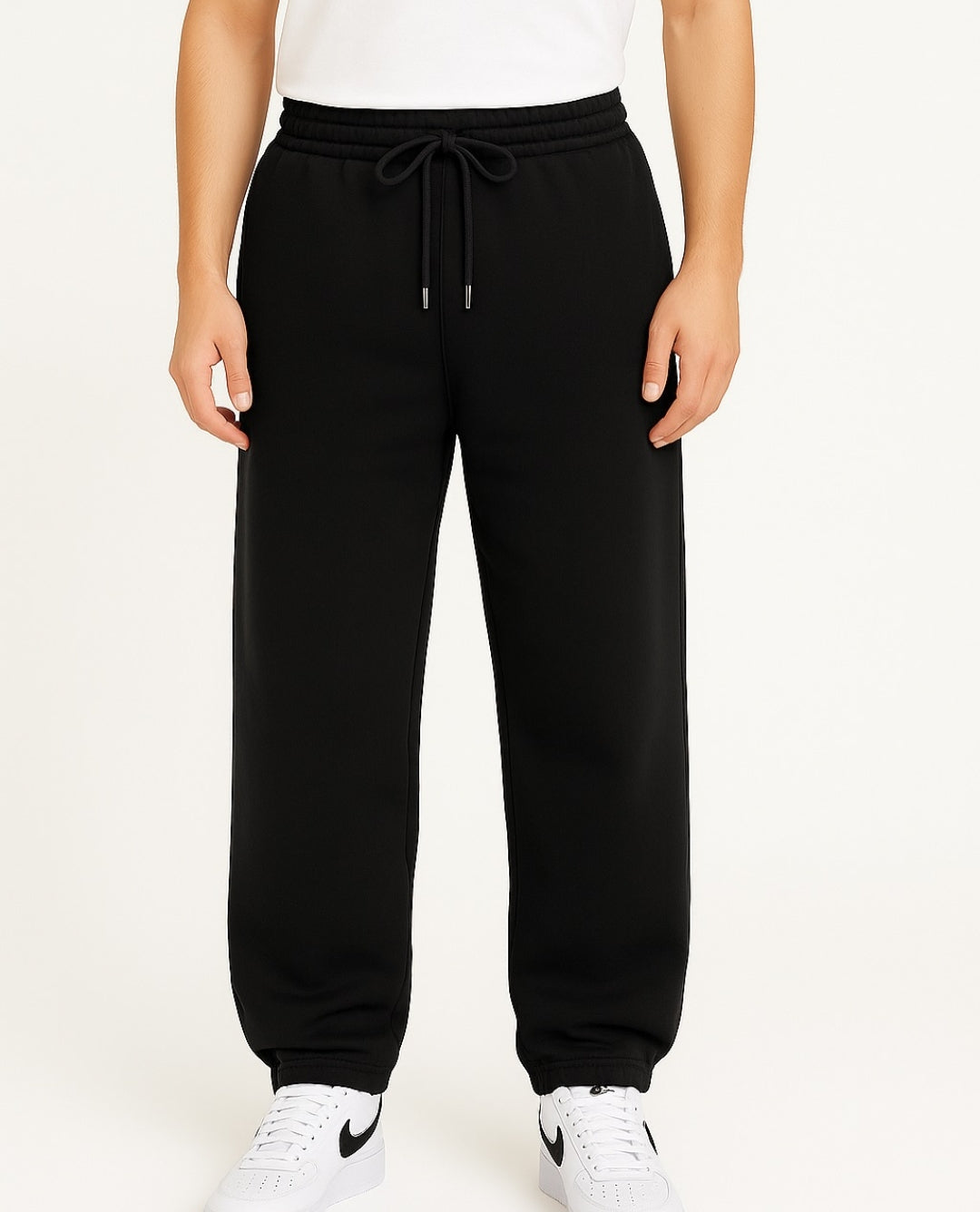 UNISEX BLACK STRAIGHT FIT SWEATPANT